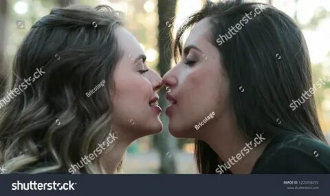 845x845-pad" width="550" alt="Lesbian French Kissing Ar...