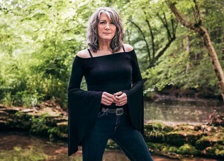 Kathy Mattea on New Album, Voice Struggles, Grappling With L