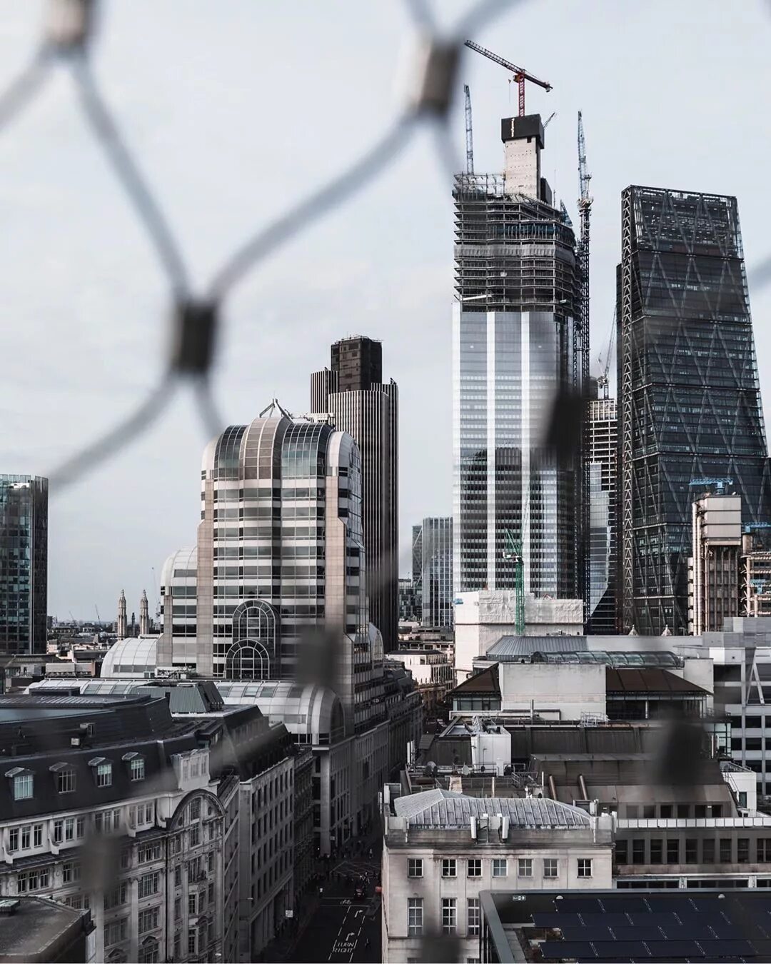 Instagram의 🌍 London UK 📍 Haroon님: "Moody city vibes 🇬 🇧 Have