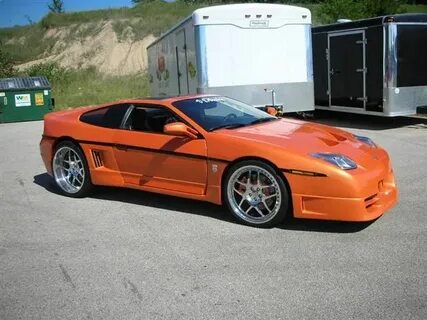 Not seen this vintage before. But I like it. pontiac-fiero-t