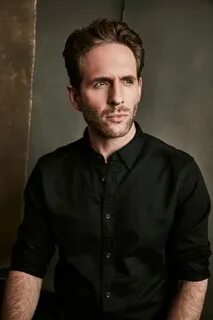 2018 001 - 201801-0005 - Glenn Howerton Fan Photos