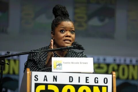 File:Yvette Nicole Brown (42754391335).jpg - Wikimedia Commo