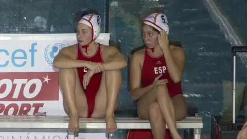 030. Spanish female hot sexy waterpolo team warming - Femeni