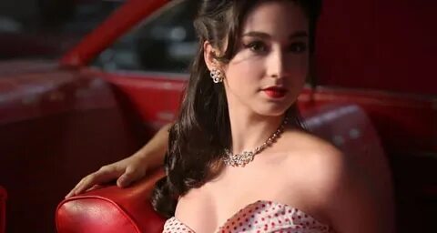 Molly Ephraim Bio, Net Worth, Age, Height, Salary, Wiki Upda