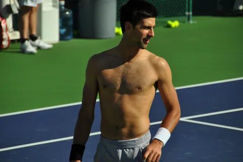 OMG, he's practicing: Novak Djokovic - OMG.BLOG