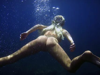 Подводные съемки голых девушек (98 фото) - порно фото