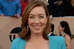Molly Parker's Height, Weight, Shoe Size and Body Measuremen