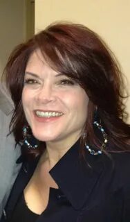 Rosanne Cash - Celebrity biography, zodiac sign and famous q