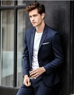 Handsome groomsmen in a simple Suits Francisco lachowski, Ph