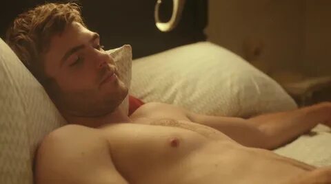 ausCAPS: Alex Roe shirtless in Rings