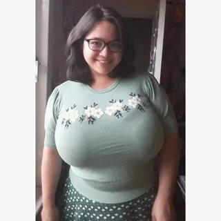Huge boobs bbw tshirt