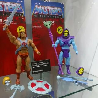 Super7 Ultimate Edition Club Grayskull He-Man and Skeletor -