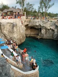 Rick’s Cafe: Negril’s Famous Cliff Jumping and Sunset Watchi