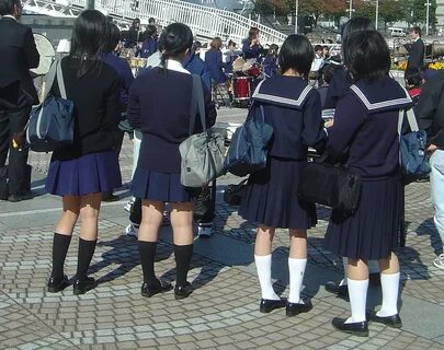 File:Japanese school uniform dsc06052.jpg - Wikimedia Common