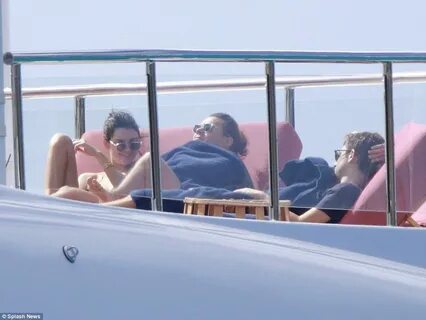 Kendall Jenner and Harry Styles holiday on St Barts yacht He