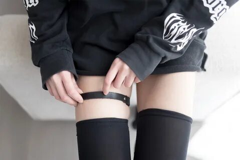 People 2600x1736 women sweatshirts Asian garter straps thigh-highs stocking...