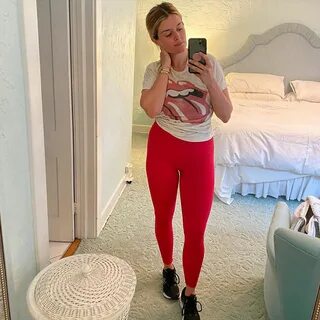 Daphne Oz 'Turun Hampir 50 Lbs. & Rsquo; Dalam 9 Bulan Keseh