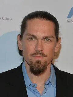 Steve Howey Height, Weight, Age, Affairs, Family, Children, 