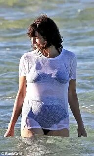 Mordrin Ambiguïté Mouvement mary steenburgen bikini révélati