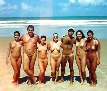 Groups Of Naked People On The Beach - Vol. 1 - 25 Pics xHams