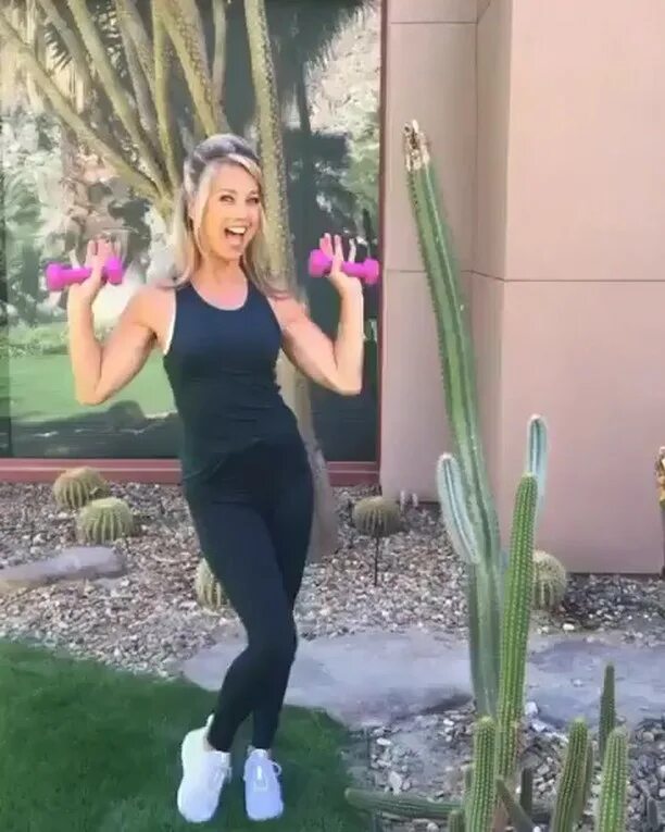 Denise Austin в Instagram: "Get your heart pumping and boost your meta...
