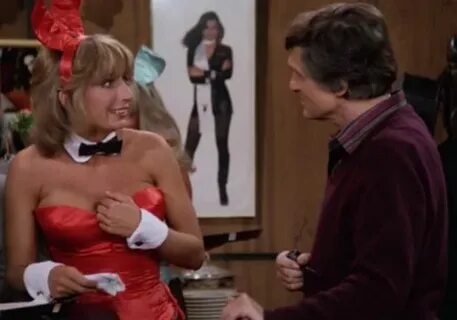 Penny Marshall & Hugh Hefner - Sitcoms Online Photo Gallerie