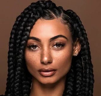 Chunky dookie braids are back and we're living for this '90s