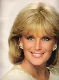 Linda Evans Linda evans, Blonde bob haircut, Mom hairstyles