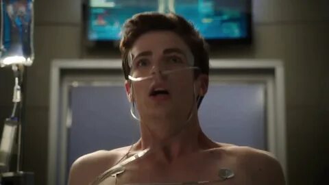 The Flash 1x01 - Barry wakes up after 9 months