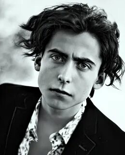 Эйдан Галлахер (Aidan Gallagher). 