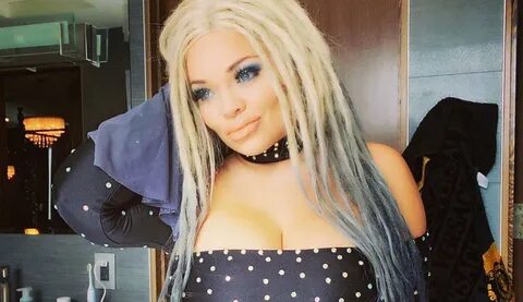 Trisha paytas boob 💖 Why can't Trisha Paytas and her big boo