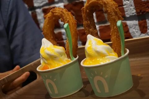 Outlet ketiga Street Churros di Berjaya Times Square.