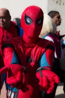 File:SDCC 2017 - Spider-Man Cosplay (35308459724).jpg - Wiki
