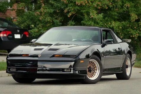 Pontiac Firebird Trans Am GTA (33 фото)