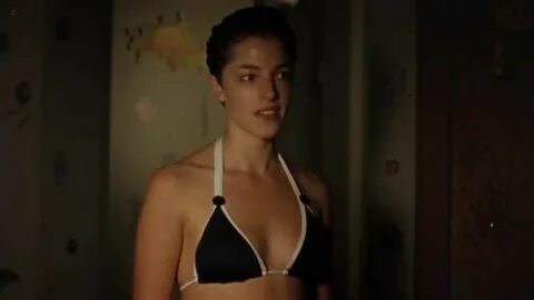 Оливия Тирлби горячие фото в купальнике и нижнем белье