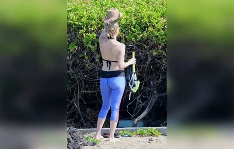 PICS Megyn Kelly Bikini Yoga Pants Snorkeling Hawaii -- Fox News Host Befor...