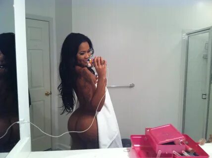 Chandra Davis (aka Deelishis) Naked - VoyeurPapa