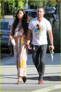 Shia LaBeouf: Kiss Kiss with Karolyn Pho!: Photo 2541032 Kar