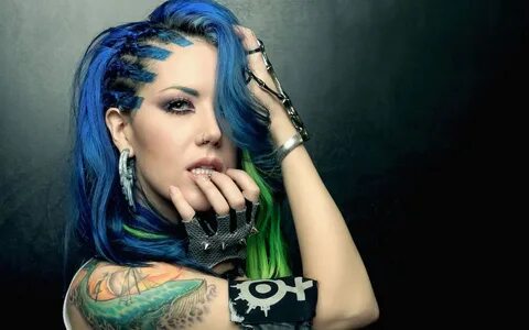 Alissa White-Gluz Net Worth, Age, Height, Bio, Wiki, Husband