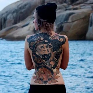 ボ-ド"BACK TATTOOS"の ピ ン