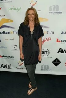 Toni Collette Feet (38 photos) - celebrity-feet.com