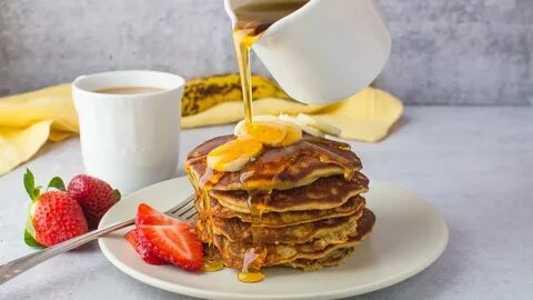 Fluffy Almond Flour Banana Pancakes - YouTube