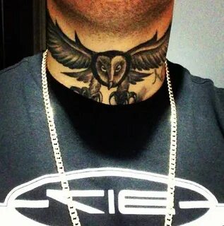 Nicky Jam neck tattoo Tatuajes de poker, Tatuajes de pierna 