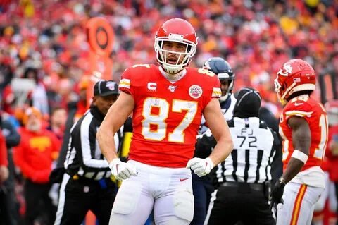 Travis Kelce agrees to four-year extension with Kansas City 