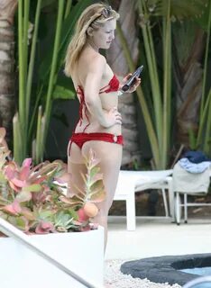 Kate Hudson - More Free Pictures 2