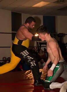 Ficheiro:Eddie Kingston backfist.jpg - Wikipédia, a enciclop