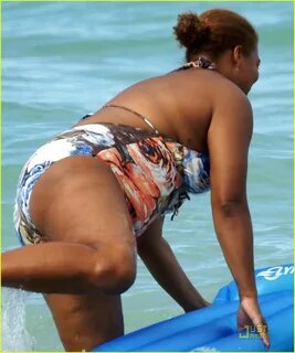 Queen Latifah is Swimsuit Sexy: Photo 1175941 Pictures Just 