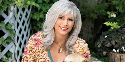 Who is Emmylou Harris dating? Emmylou Harris boyfriend, husb