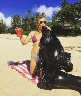 Katee Sackhoff on Twitter: "Blowing up our black swan I'm fe