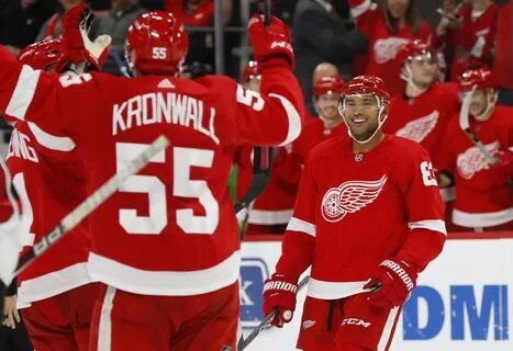 Red Wings beat Devils 4-3 with 2 short-handed goals in 3rd A